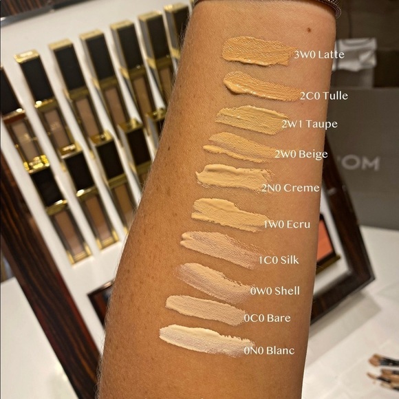 Tom Ford Shade and Illuminate Concealer (multiple shades) - Picture 9 of 10